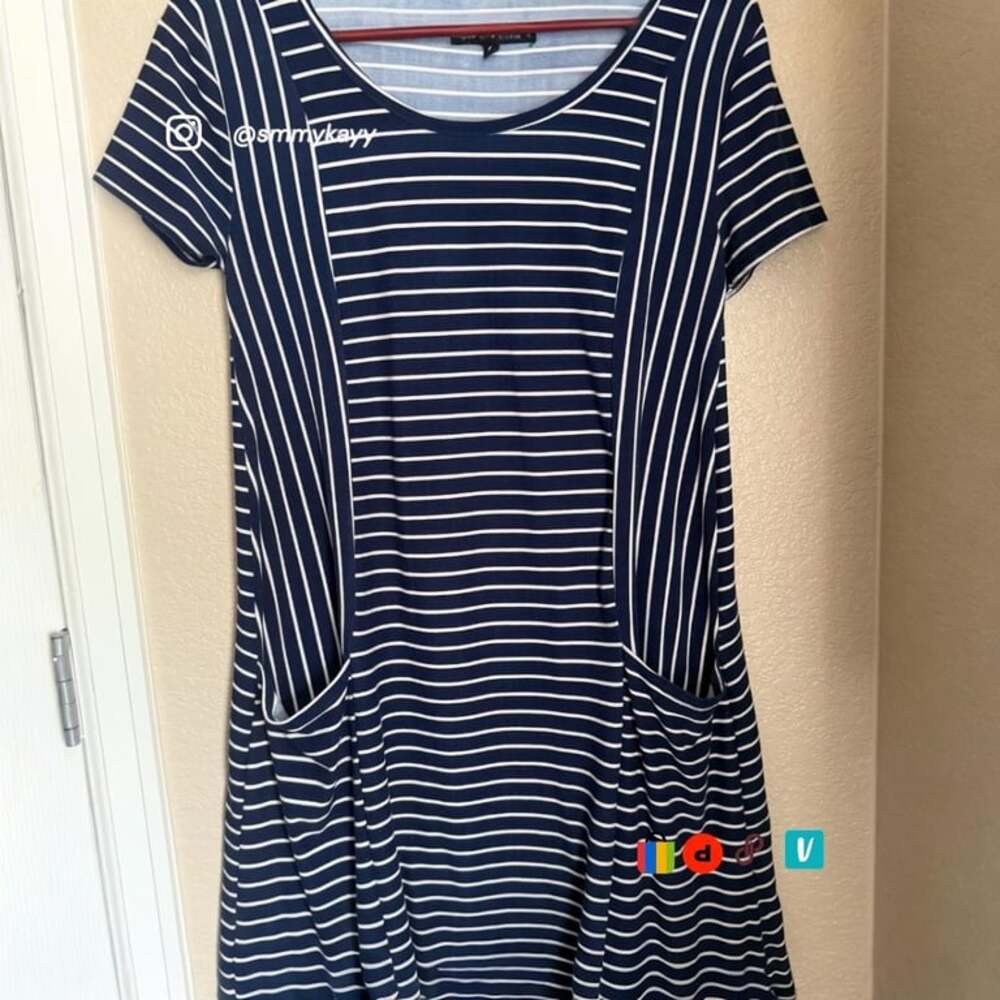Derek Heart Women's Medium Navy Striped Dress With Pockets